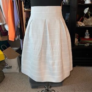 7th Avenue NYC Pull-on Cup Cake Skirt Small